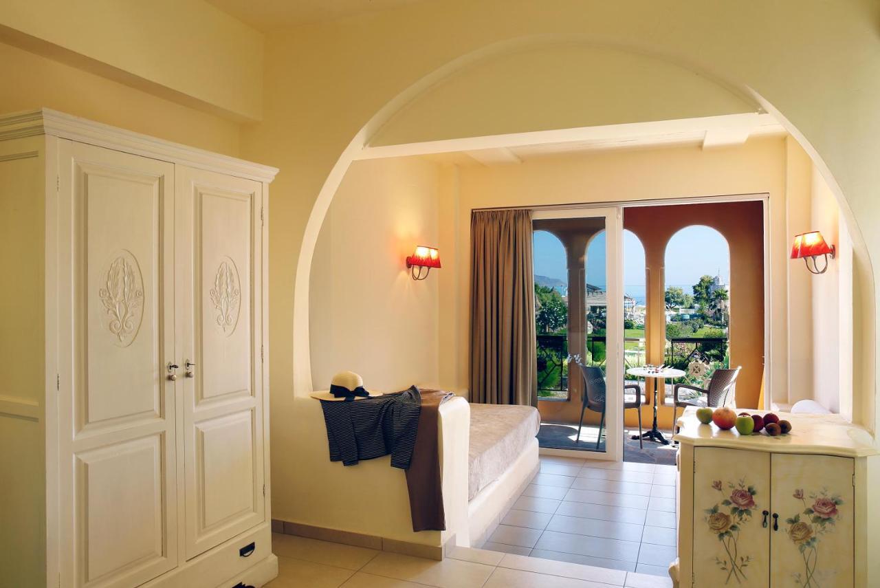 Orpheas Resort Hotel (Adults Only) Paralia Kourna المظهر الخارجي الصورة